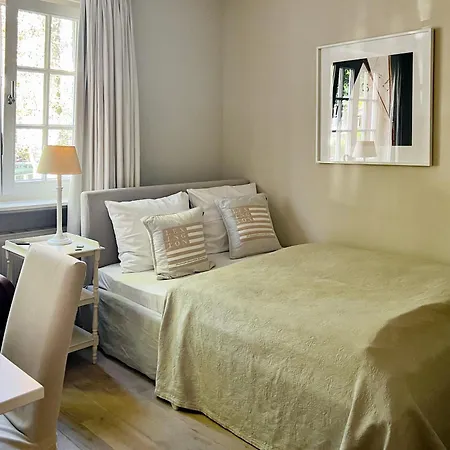 Von Deska Townhouses - Ivy House