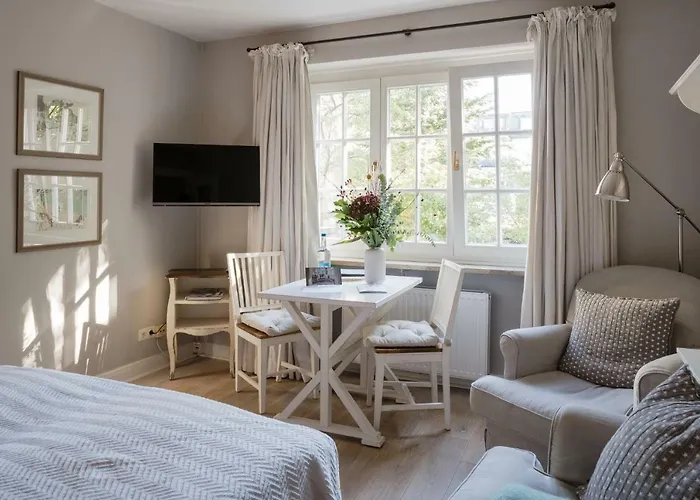 Von Deska - Ivy House Aparthotel 3*